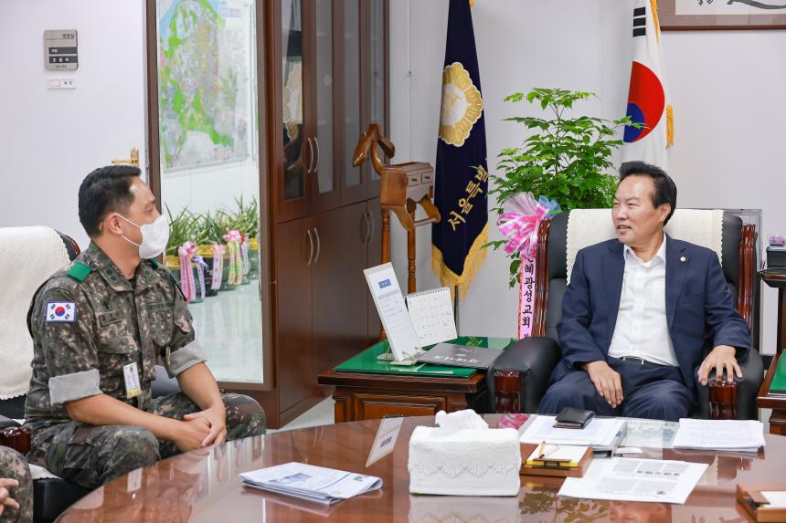 6019부대 1대대장님 의장실방문 - 3