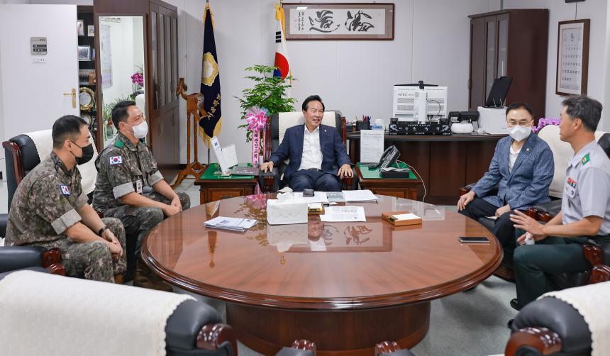 6019부대 1대대장님 의장실방문 - 4