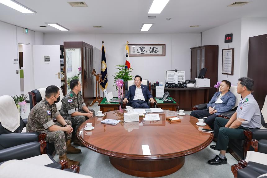 6019부대 1대대장님 의장실방문 - 5