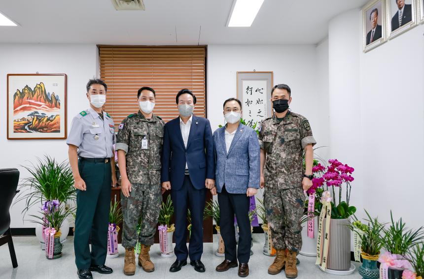 6019부대 1대대장님 의장실방문 - 10