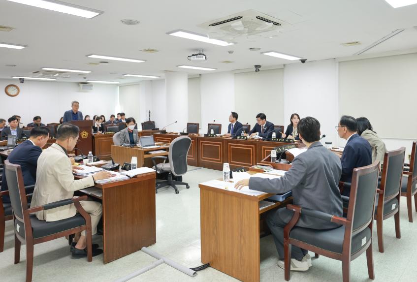 제312회 임시회 제1차 도시건설위원회 - 4