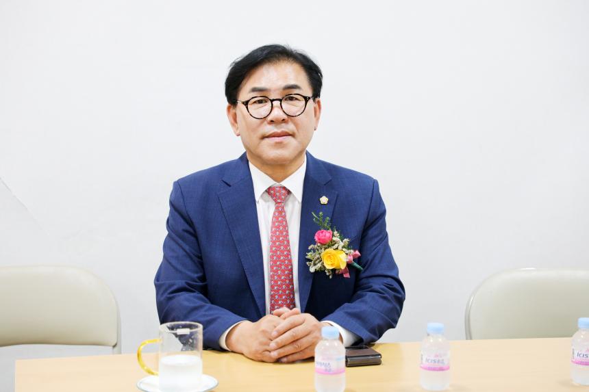 천호6구역 신속통합기획 주택재개발 추진위원회 사무실 현판식 - 3