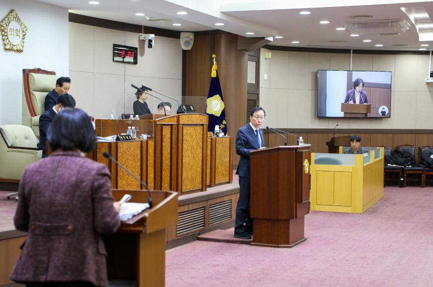 제320회 정례회 제2차 본회의(구정질문)