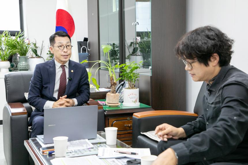시정신문 인터뷰